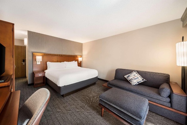 Sonesta Select San Jose Airport image 1