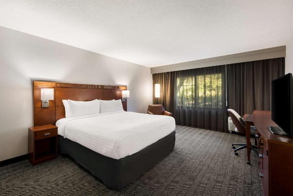 Sonesta Select San Jose Airport image 5