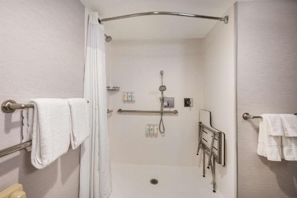 Sonesta Select San Jose Airport image 8